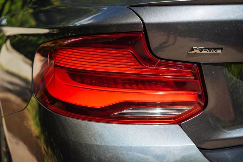 BMW Řada 2 (2019) M240i xDrive - fotka 15 z 36