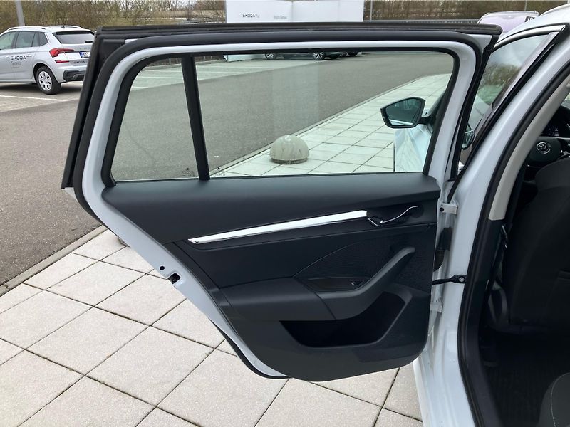 Škoda Octavia 2.0 TDI 110 kW STYLE - fotka 26 z 30