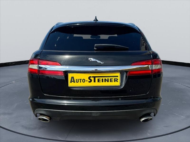 Jaguar XF 3,0 D V6 Sportbrake 202kw - fotka 6 z 21