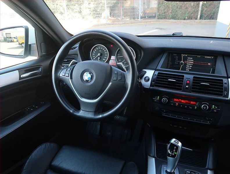 BMW X6 (2013) xDrive30d, 4X4, Automat - fotka 7 z 27