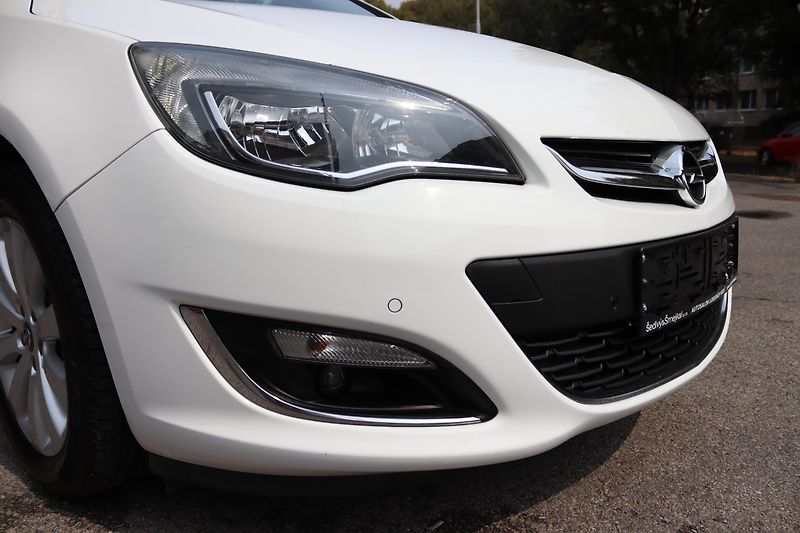 Opel Astra Opel Astra J Sports Tourer 1.7 - fotka 7 z 54