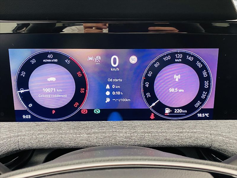Škoda Superb 2,0 TDI 110kW DSG Selection - fotka 11 z 29