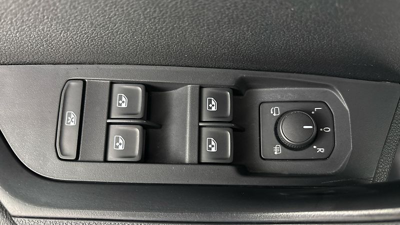 Škoda Karoq 1.5 TSI DSG Sportline - fotka 20 z 26