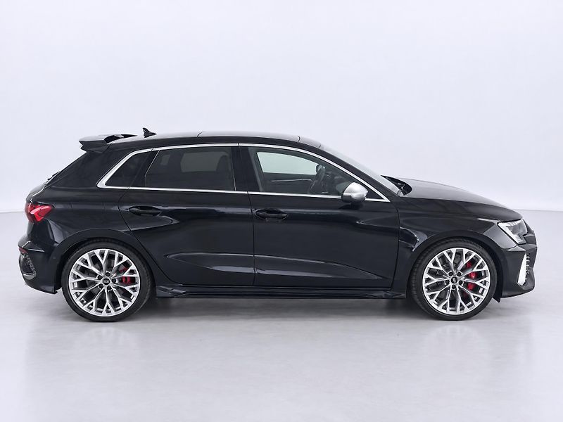 Audi RS 3 2,5 TFSi Sportback CZ DPH Pano - fotka 8 z 36