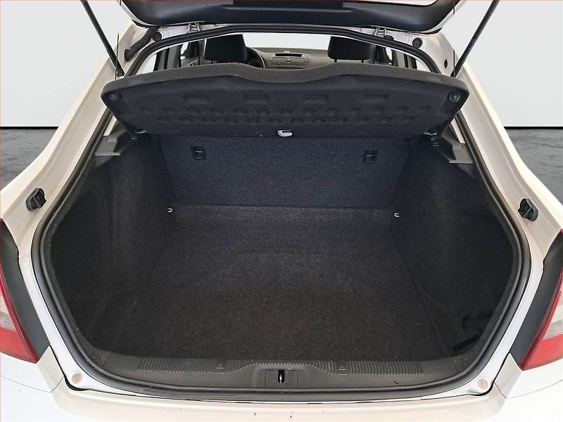 Škoda Octavia (2011) 1.6 TDI - fotka 12 z 12
