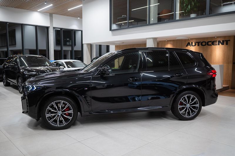 BMW X5 (2025) 30xd M-SPORT NEZAVISLÉ TAŽNÉ - fotka 8 z 52