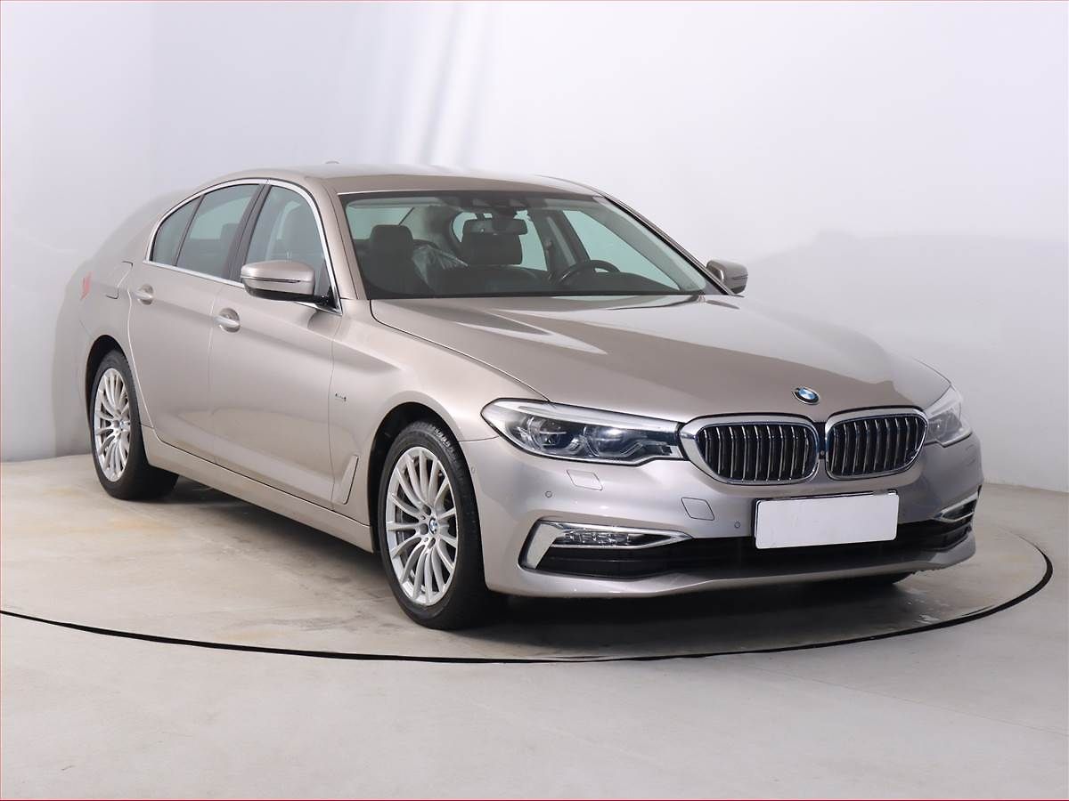 BMW Řada 5 Luxury Line 520d xDrive