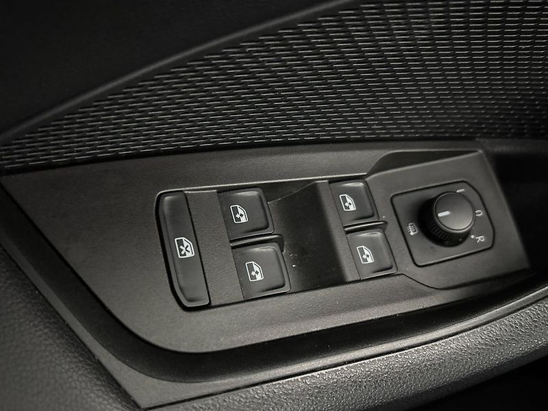 Škoda Octavia Ambition DSG - fotka 21 z 27