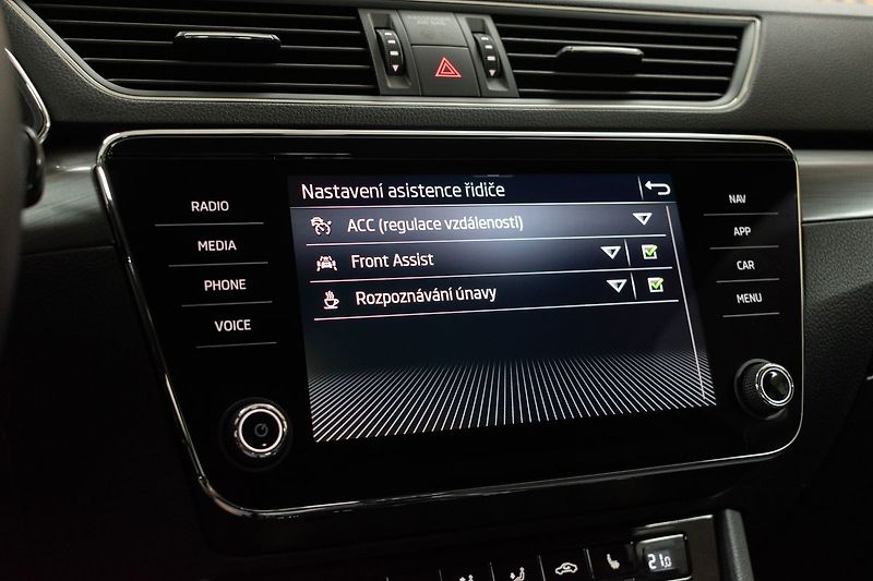 Škoda Superb 1.5 TSI STYLE*VIRTUAL*ČR 1.MAJ - fotka 32 z 43