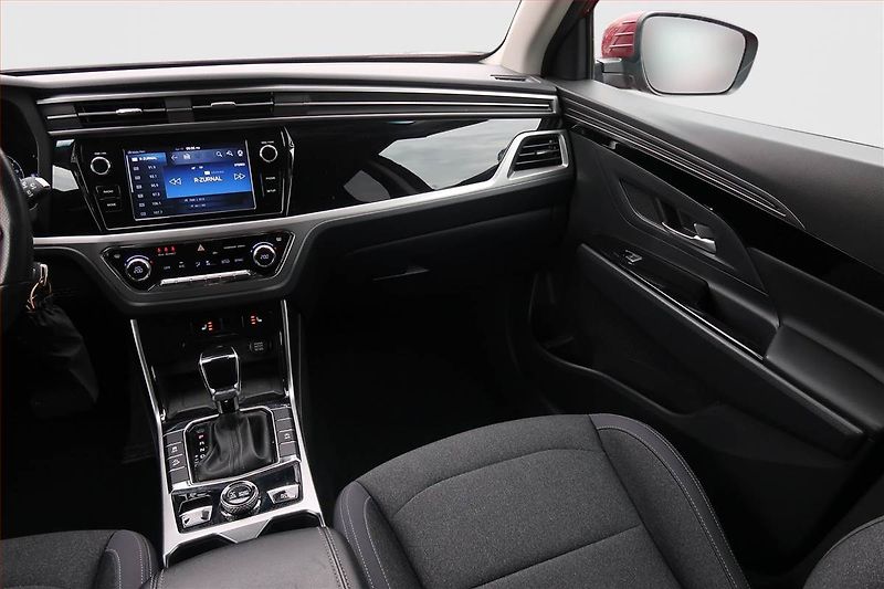 SsangYong Korando (2023) 1.5 T-GDI - fotka 8 z 18