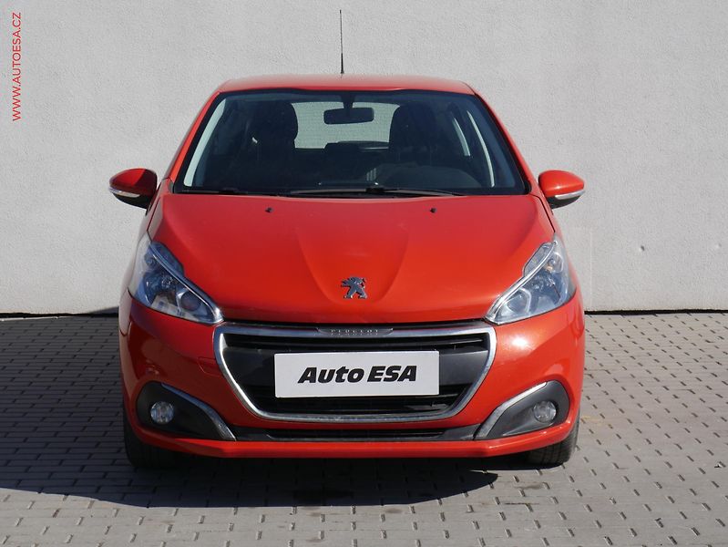 Peugeot 208 (2017) 1.2PT, ČR, AC, výhřev sed - fotka 2 z 15