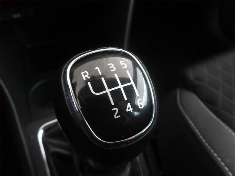 Škoda Rapid (2017) Style 1.0 TSI, Xenony - fotka 13 z 15