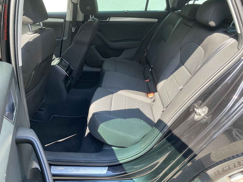 Škoda Superb (2016) 2.0 TDi - fotka 10 z 18