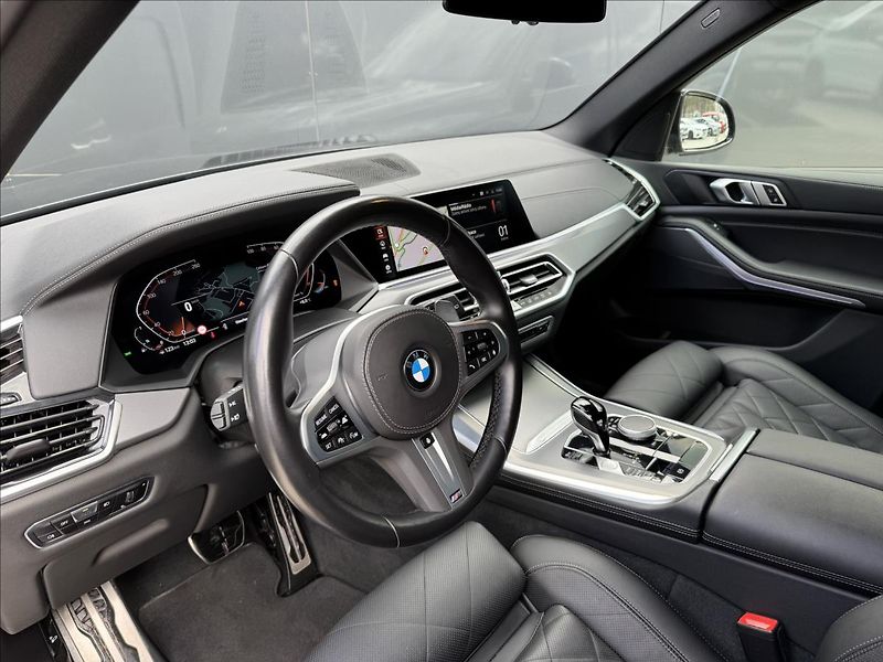 BMW X5 3,0 40i xDrive M-Packet ČR DPH - fotka 10 z 26