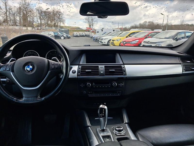 BMW X6 3,0 X-Drive, kamera - fotka 10 z 14