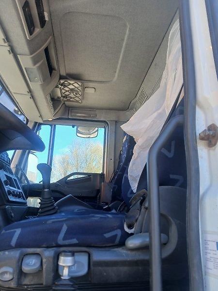 Iveco Trakker (2008) 450 bordmatik 8x4 komunál 41t - fotka 5 z 10