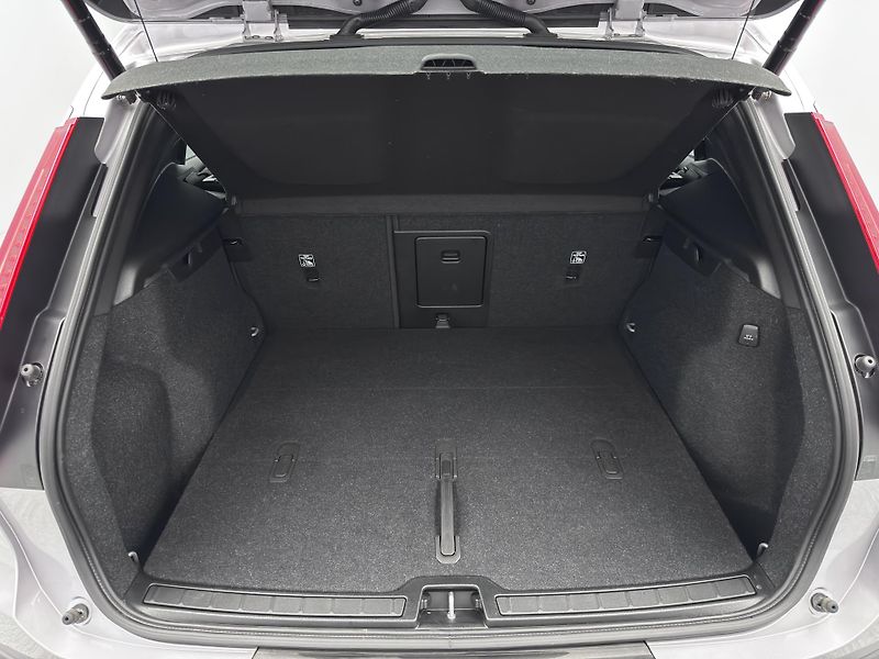 Volvo XC40 B4 DARK PLUS CZ 1.maj - fotka 5 z 47