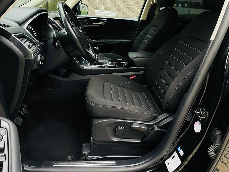 Ford Galaxy 2.0TDCi MANUÁL 7MÍST TAŽNÉ - fotka 30 z 53
