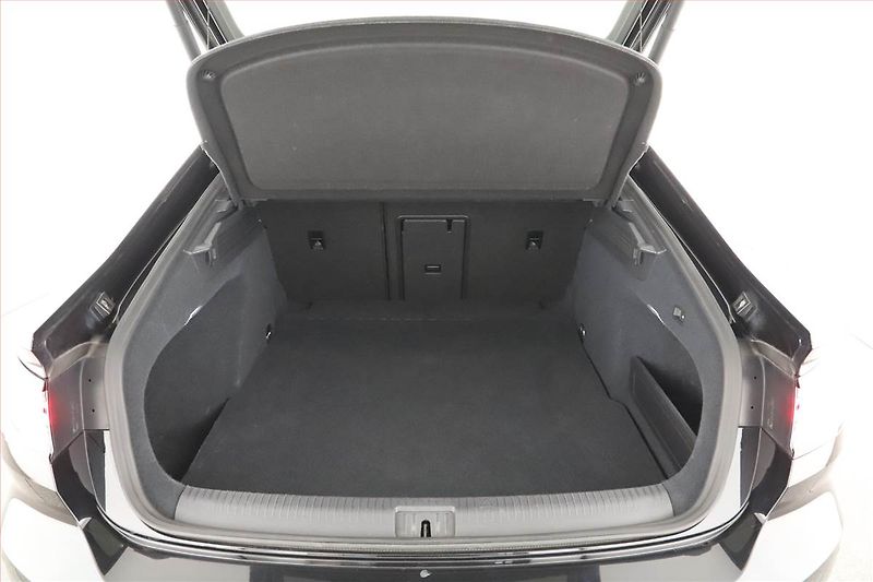 Volkswagen Arteon (2021) Elegance 2.0 TDI 4Motion - fotka 19 z 21