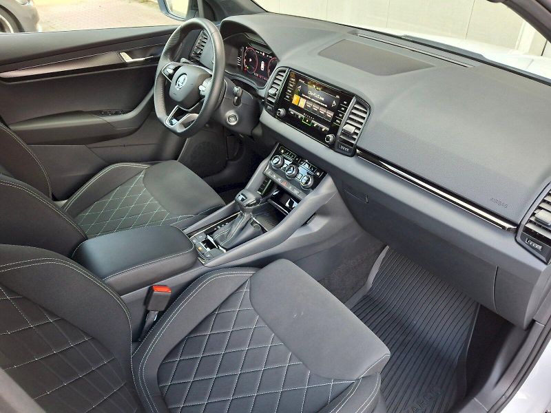 Škoda Karoq (2024) SportLine DSG 1,5TSi 110kW - fotka 10 z 35