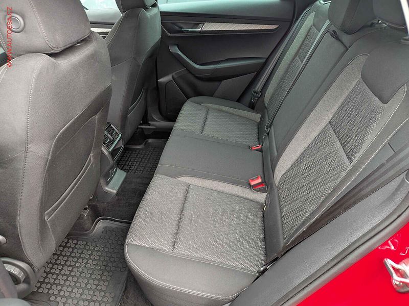 Škoda Karoq (2022) 1.5 TSi, ČR - fotka 11 z 18