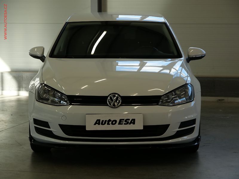 Volkswagen Golf (2014) 1.2TSi, ČR, AC, temp - fotka 2 z 23