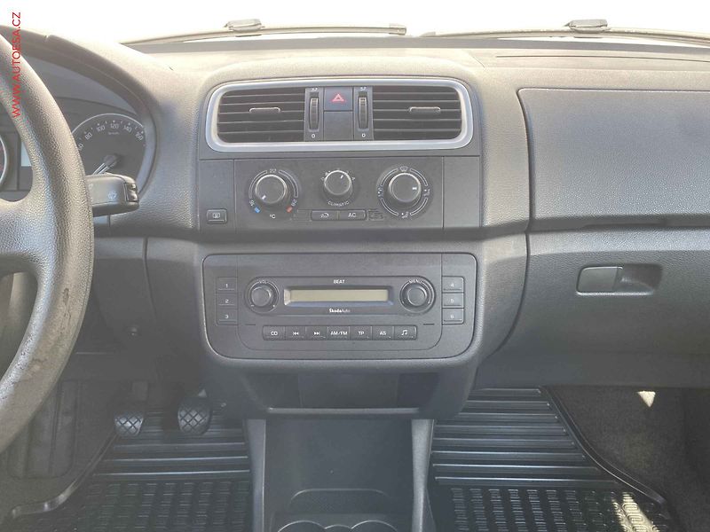 Škoda Fabia (2008) 1.2i, ČR, Ambiente, AC - fotka 12 z 16