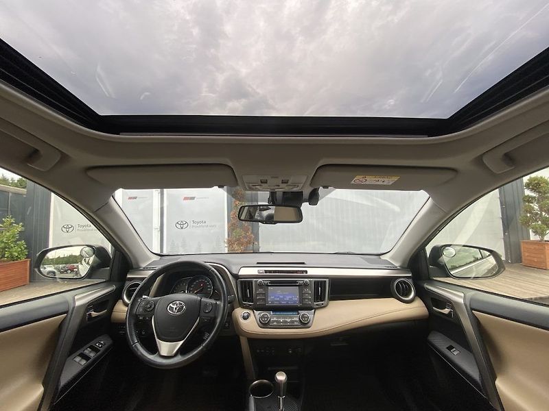 Toyota RAV4 2.2D, ČR, Premium, 4x4, navi - fotka 13 z 34