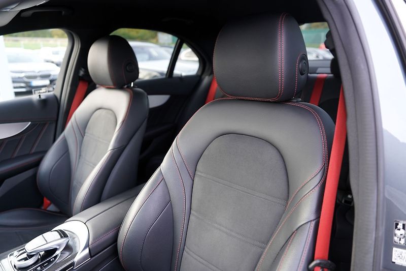 Mercedes-Benz Třídy C C43 AMG 4Matic/ČR/Performance - fotka 21 z 42