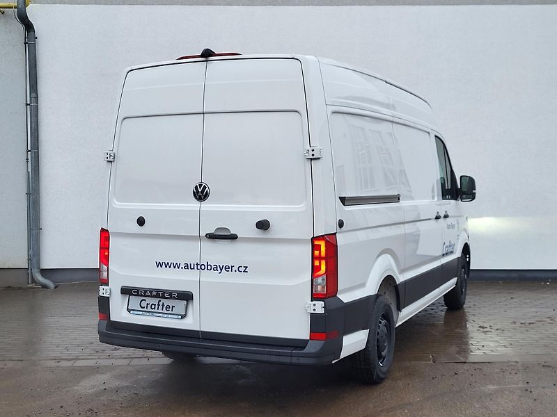 Volkswagen Crafter (2026) Skříň 35, 103KW 6G SR 10km - fotka 2 z 27
