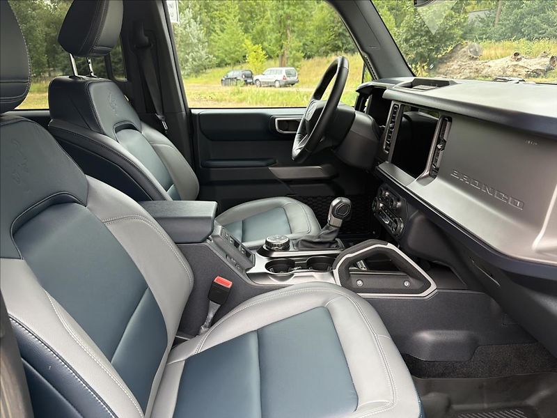 Ford Bronco 2,7 V6 AUT OUTER BANKS ČR - fotka 14 z 36