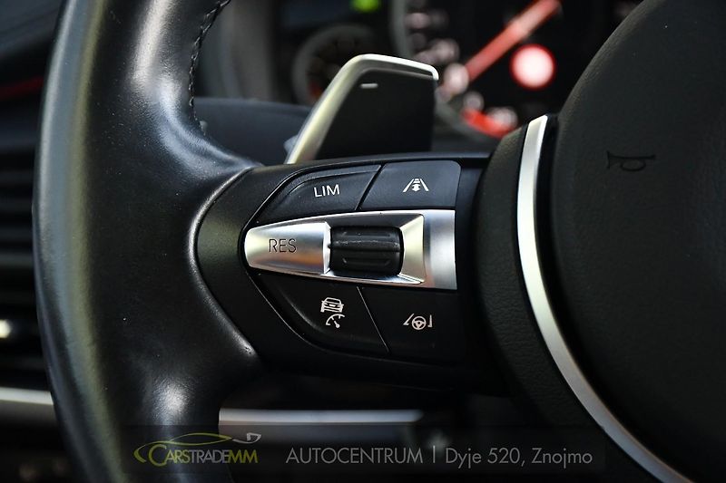 BMW X6 M50d HUD 360KAM ACC - fotka 29 z 57