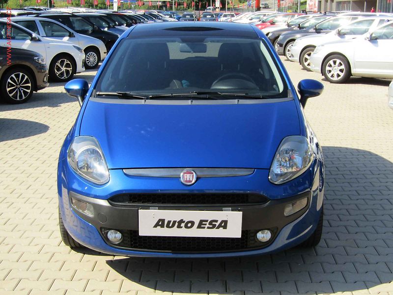 Fiat Punto Evo (2010) 1.4T, AC, výhřev sed - fotka 2 z 20