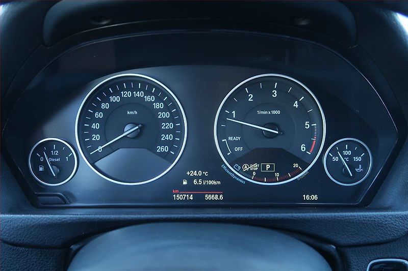 BMW Řada 3 (2015) 320 d xDrive, 4X4, Automat - fotka 11 z 24