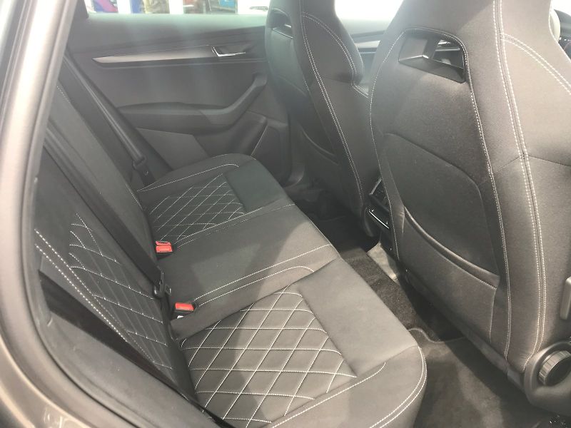Škoda Karoq (2026) SPORTLINE 2,0 TDI 4X4 DSG - fotka 21 z 29
