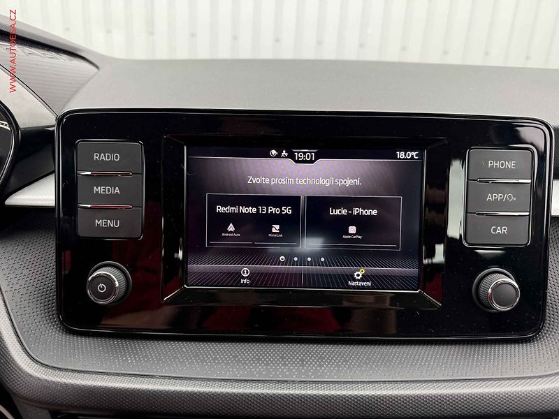 Škoda Fabia (2021) 1.0TSi, 1.maj,ČR, Ambition - fotka 15 z 19