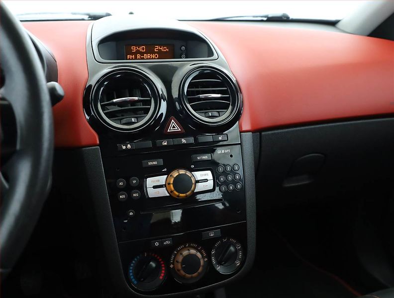 Opel Corsa (2009) 1.2, nová STK, pěkný stav - fotka 10 z 15