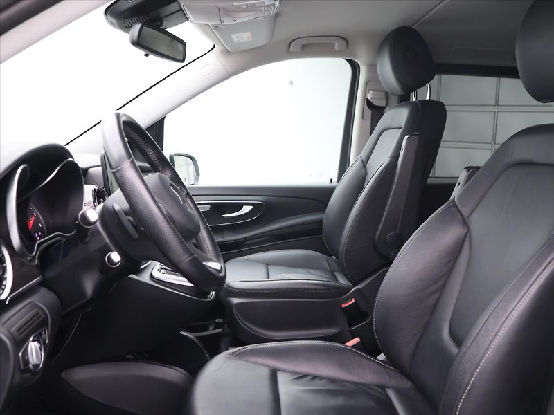 Mercedes-Benz Třídy V 2,0 220d Aut. Avantgarde L DPH - fotka 11 z 35