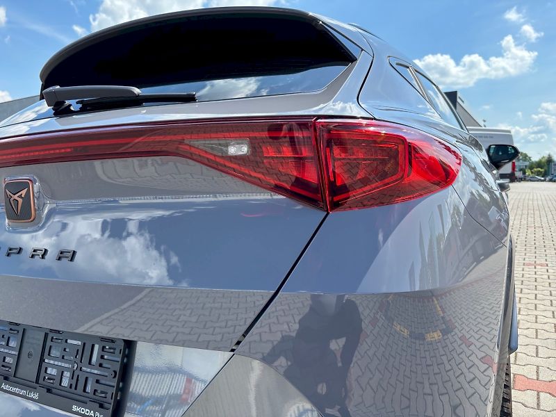 Cupra Formentor (2024) 1.5 TSI 150K DSG - fotka 16 z 30