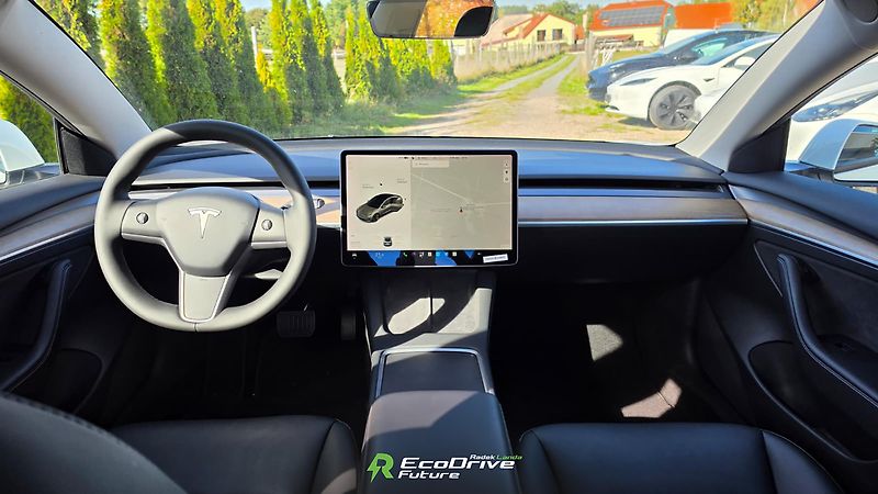 Tesla Model 3 (2021) Long Range AWD, Dual Motor - fotka 9 z 12