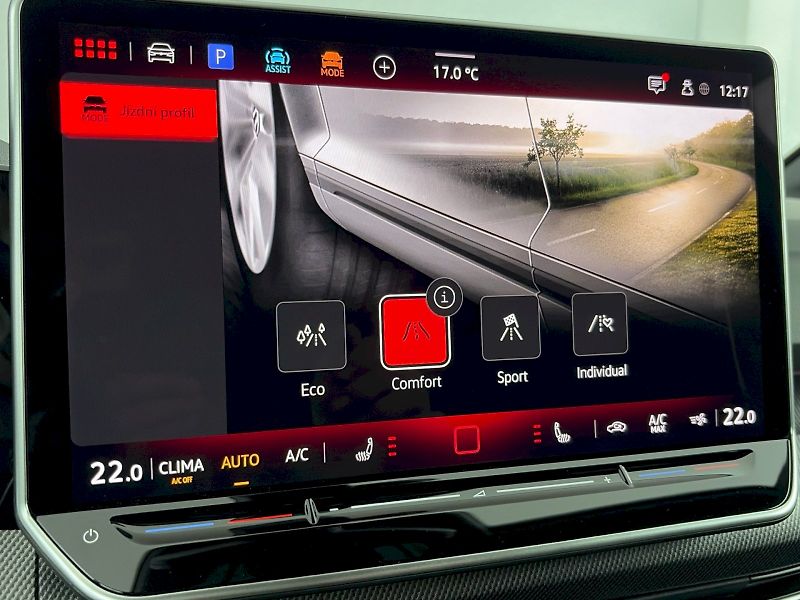 Volkswagen Golf (2025) GTI 2.0 TSI 195kW DSG - fotka 15 z 34