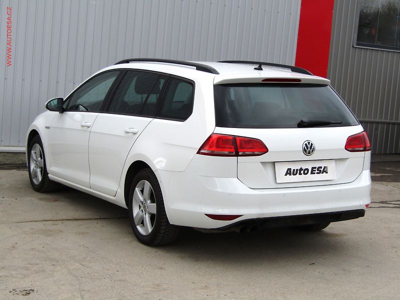 Volkswagen Golf (2014) 1.6 TDi 4x4, CUP, navi - fotka 6 z 17