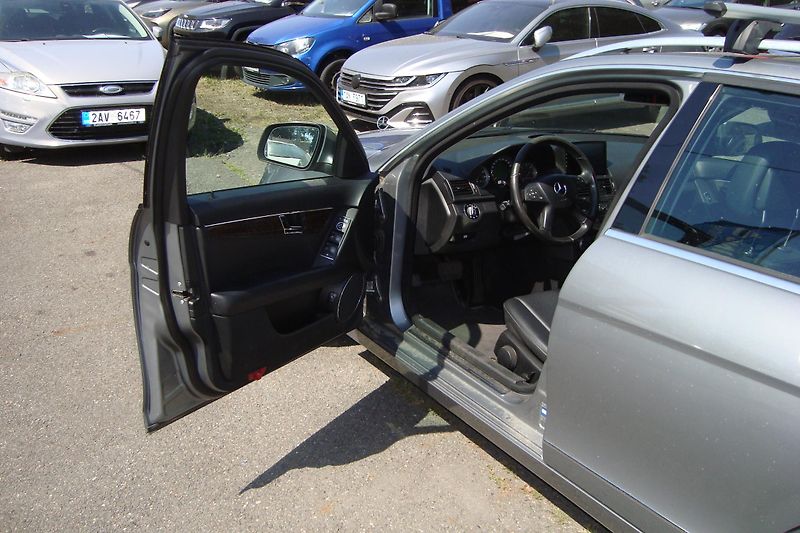 Mercedes-Benz Třídy C (2008) 220CDi,AUT,ČR,Servisní kniha - fotka 22 z 65