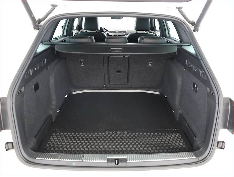Škoda Superb (2023) 2.0 TDI - fotka 20 z 21