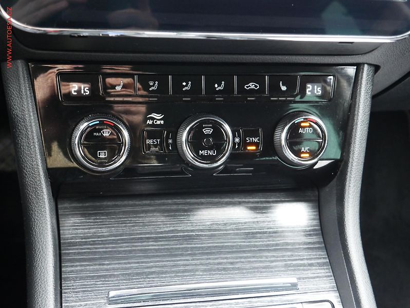 Škoda Superb (2022) 2.0 TDi 4x4, ČR, Style, DSG - fotka 17 z 21