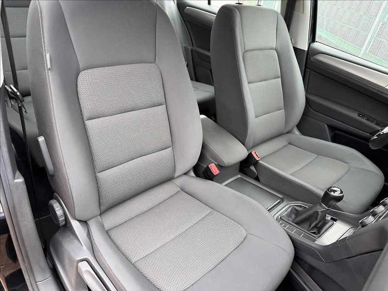 Volkswagen Golf Sportsvan 1.4 TSI Comfortline - fotka 13 z 18