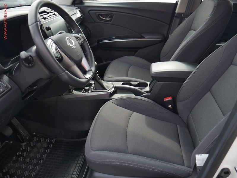 SsangYong Tivoli (2025) 1.5T-GDi, 1.maj,ČR, LED - fotka 9 z 19