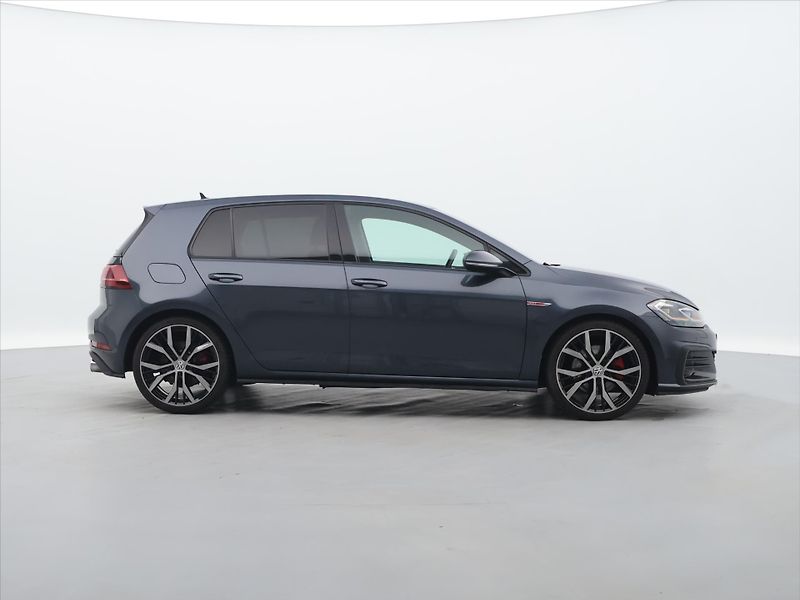 Volkswagen Golf 2,0 TSI GTI 169kW DSG Matrix - fotka 8 z 28