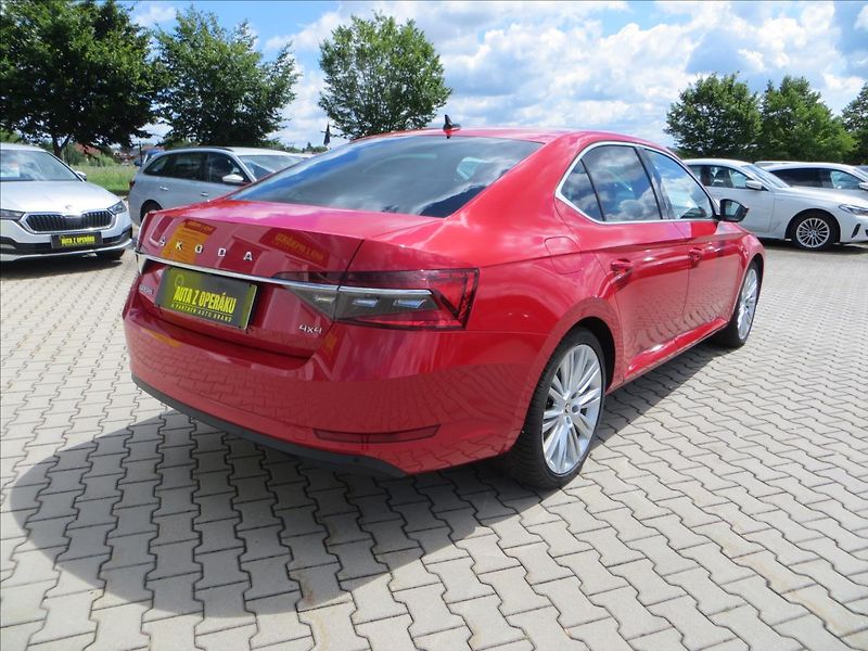 Škoda Superb 2,0 TDI 147kW 4x4 Style DSG ČR - fotka 10 z 29