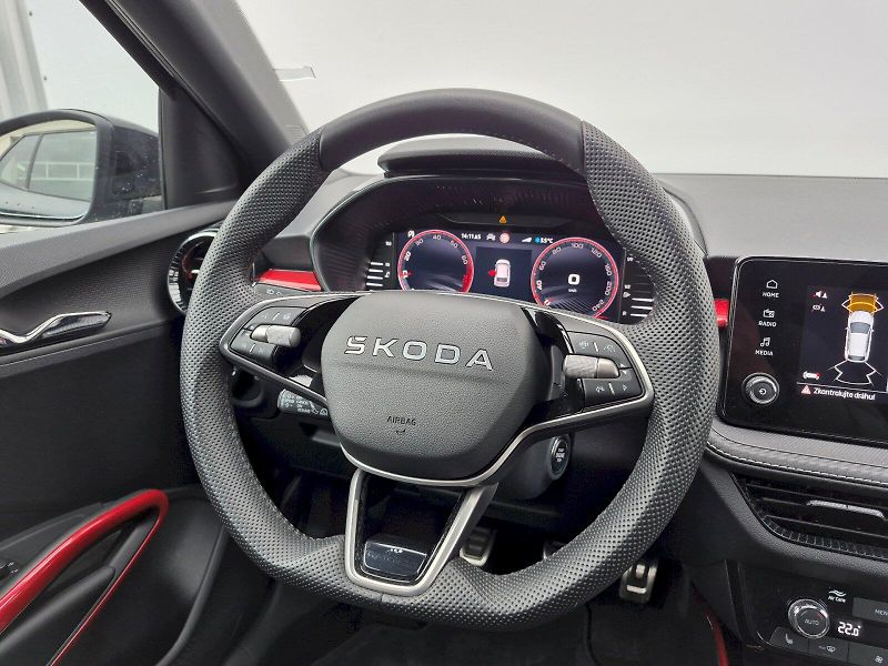 Škoda Fabia (2025) Monte Carlo 1.0 TSI 85kW - fotka 10 z 29